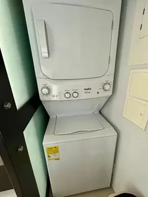 a washer and dryer in a small room at Apartamento Cartagena in Cartagena de Indias