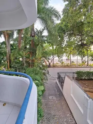 a park with palm trees and a street at Great Apartment With Private Pool in Cartagena de Indias
