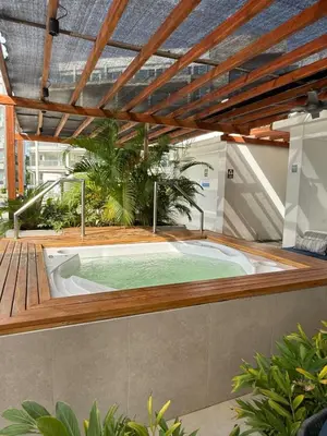 a jacuzzi tub in the middle of a building at Nuevo Penthouse en Baia Kristal con gran terraza in Cartagena de Indias