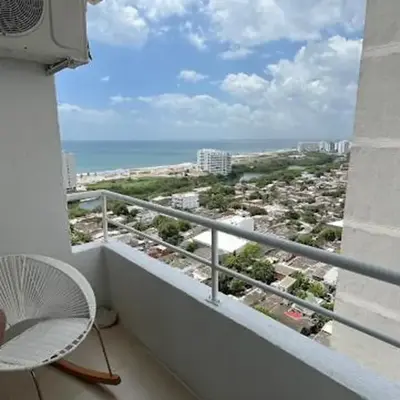 Apartamento familiar con vista al mar