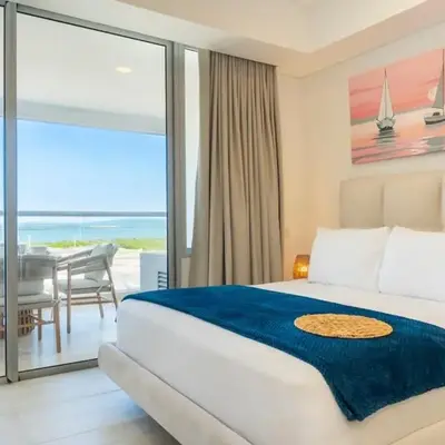 Luxury Apartment Suite Lake View 2 min Airport