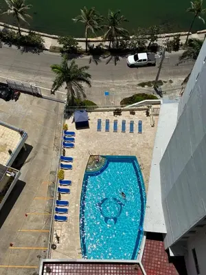 an overhead view of a swimming pool at a hotel at Vista soñada cerca al mar y centro histórico in Cartagena de Indias