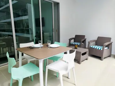 a dining room with a table and chairs at Morros Epic in Cartagena de Indias