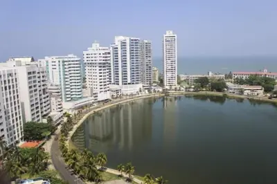 a large body of water in a city with tall buildings at Apartamento 1101 Edificio Nuevo Conquistador in Cartagena de Indias