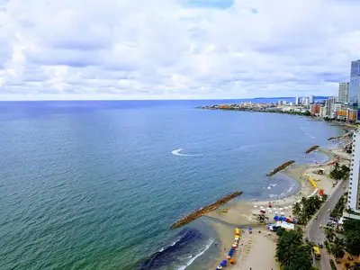 an aerial view of a beach and the ocean at Encantador apartamento frente a la playa in Cartagena de Indias