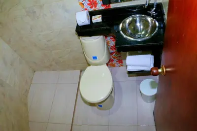 a bathroom with a toilet and a sink at Loft sea view 11C air and wifi in Cartagena de Indias