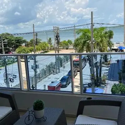 A un Paso de la Playa