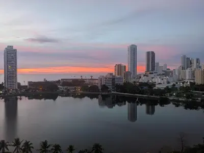 a view of a city skyline with a body of water at Apartamento Lorenita in Cartagena de Indias