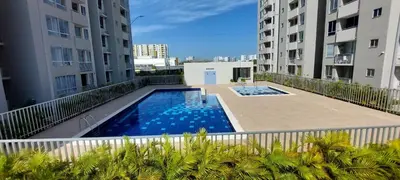 a swimming pool in the middle of two apartment buildings at HERMOSO APARTAMENTO CON BALCON, 3 Alcobas, 2 baños in Cartagena de Indias