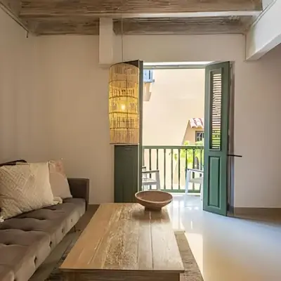 Laurdhomes Duplex Old City
