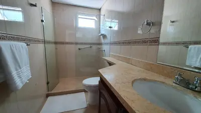 a bathroom with a sink and a toilet and a shower at Apartamento en el Sector El Laguito in Cartagena de Indias