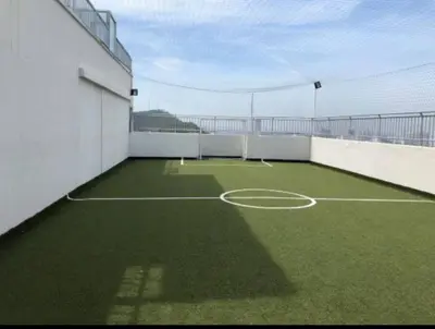 a basketball court on the roof of a building at Hermoso apartamento, Cartagena, amoblado, cómodo. in Cartagena de Indias