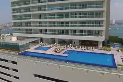 a rendering of a building with a swimming pool at Lujoso apartamento Boca grande Condominio H2 in Cartagena de Indias