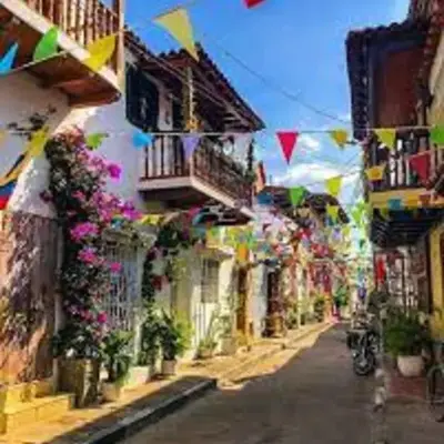 3CB-2 APARTAMENTO DE 3 ALCOBAS EN EL CENTRO HISTORICO CON AIRE ACONDICIONADO Y WIFI