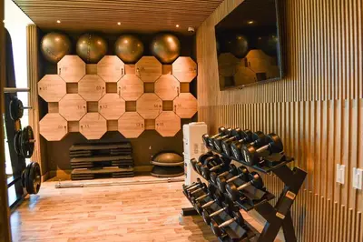 a room with a bunch of wooden logs on the wall at Apartamento vista al Mar lateral Panoramic View,Spectacular building,Pools, Beach Morros zoe ultimo piso in Cartagena de Indias